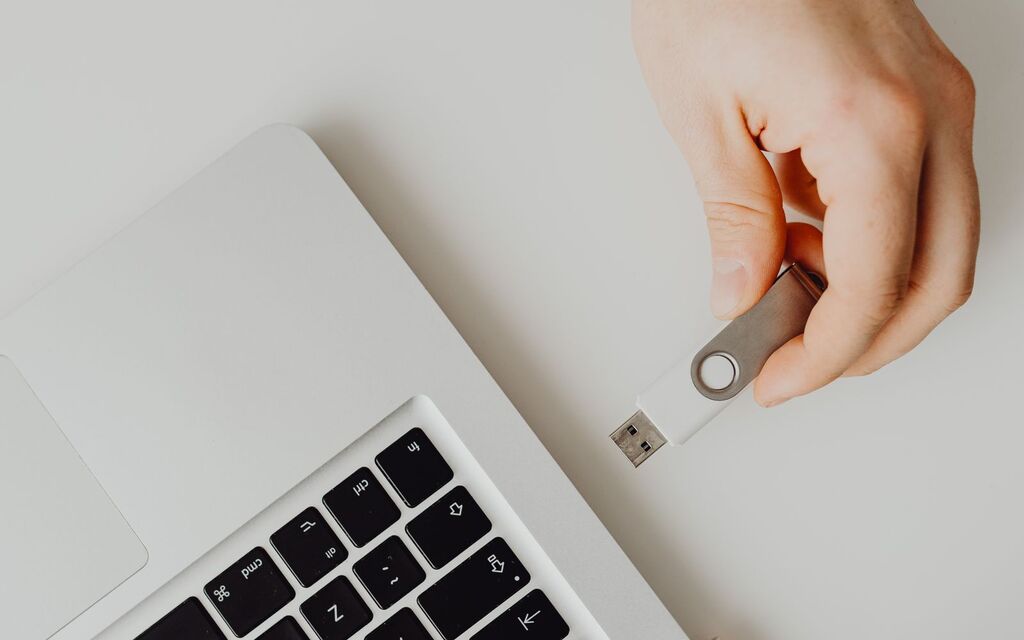 File transfer bank dibuat sistem, tidak disalin tangan